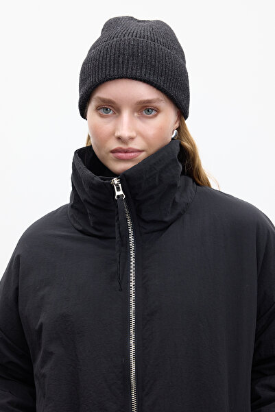 Manuka Черно палто с цип