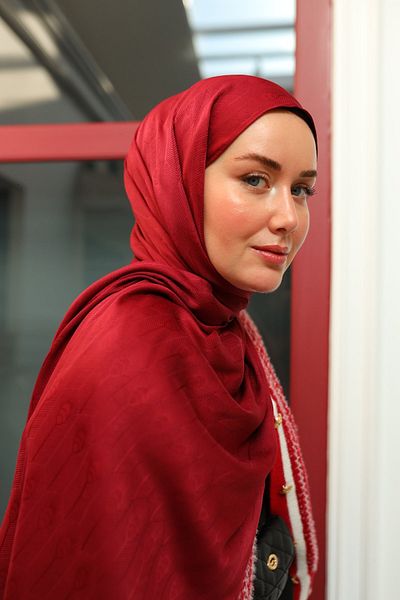 Silk Home Deluxe 40004-20 Model Shawl