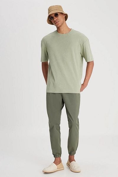 Lee Men's Khaki Jogger Pants - Regular Fit, Elastic Leg and Waist Lm 04008801