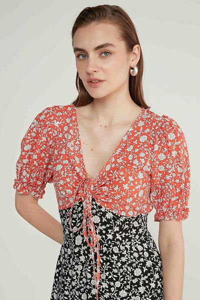 Vitrin Crispy Flower Pattern V-Neck Dress with Garnish