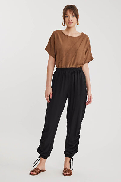 Vitrin Pants with Side Gathered Waist and Elastic Legs