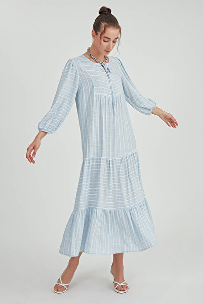 Vitrin Rochie lungă cu decolteu în V cu mâneci elastice