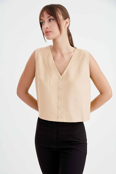 Vitrin Crop Vest - Buttoned