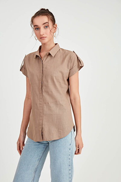Vitrin Short Sleeve Shirt with Sleeve Detail