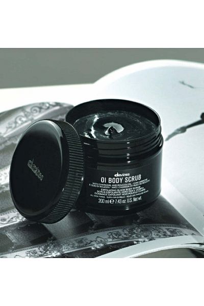 Davines Oi Your Skin Pampering Luxury Care Peeling-Body Scrub (200 ml) Beautysecretsq25871-2