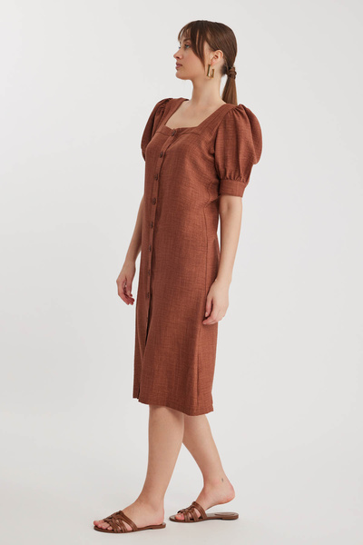 Vitrin Φόρεμα με κοντό μανίκι με τετράγωνο γιακά με κουμπιά μπροστά