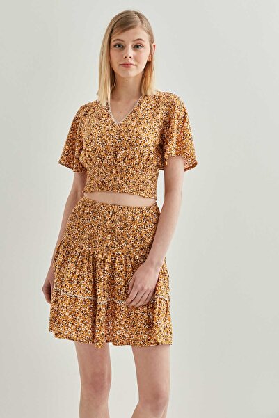 Vitrin Crispy Floral Patterned Elastic Blouse Skirt Set