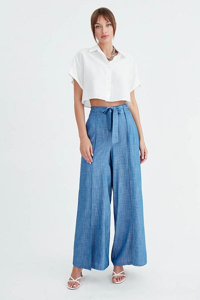 Vitrin Shoulder Detailed Crop Shirt