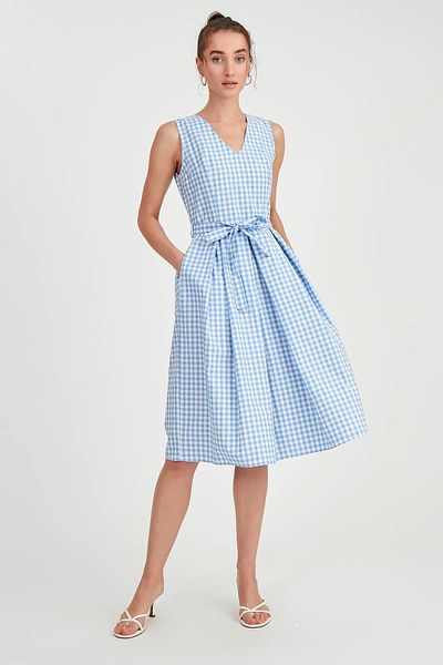 Vitrin Rochie cu model Gingham - Detaliu brâu în talie