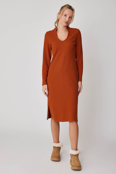 Vitrin Yuvarlak Yaka Uzun Triko Elbise