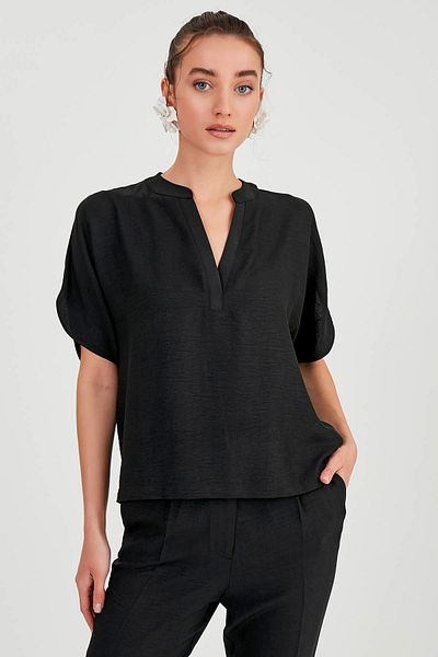 Vitrin Casual μπλούζα με γιακά δικαστή