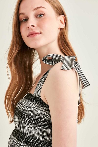 Vitrin Häkelstickerei-Bluse mit detaillierten gestreiften Trägern