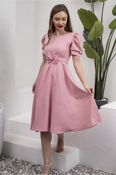 KÜÇÜĞÜM BUTİK Rochie creponată cu mâneci pepene verde de culoare pudra