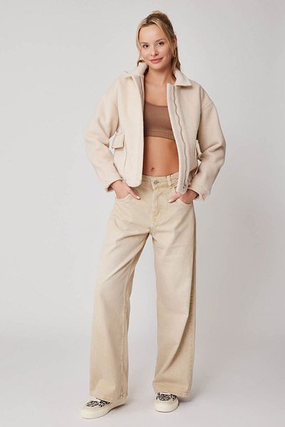 Vitrin Crop Jacket with Large Pockets