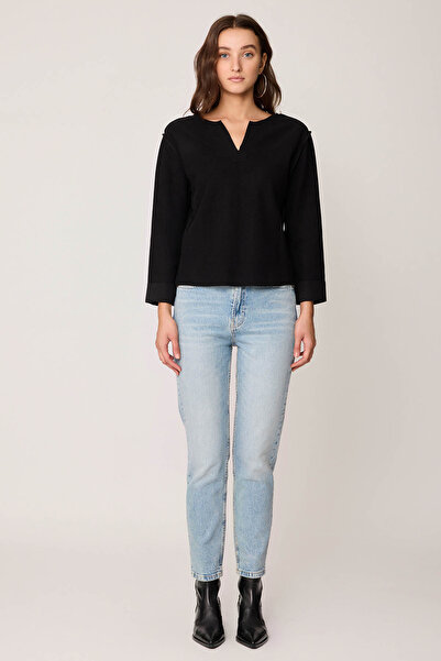Vitrin Kesik V Yaka Ters Dikiş Bluz