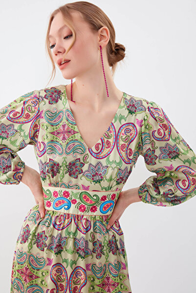 Vitrin Etnik Desen Uzun Elbise