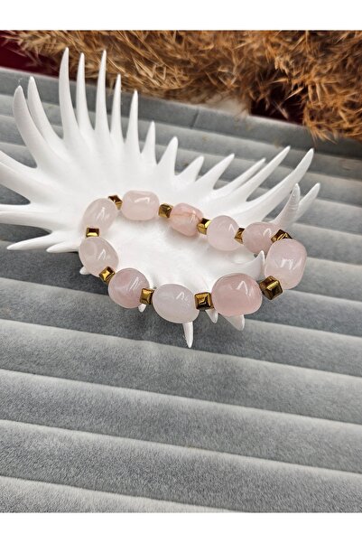 AURA سوار نسائي من الحجر الطبيعي بتصميم حصري من الكوارتز الوردي (حجر الحب)