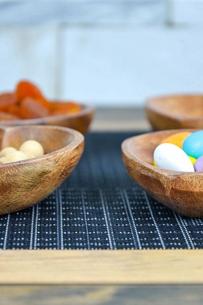 AVANTAGE HOME Monique - Acacia 4-Piece Heart Snack Bowl