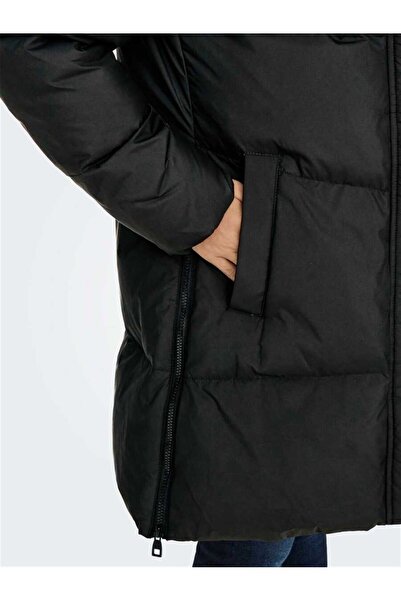 ONLY Women's Black Coat 15270623