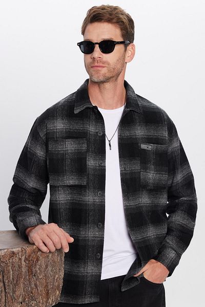 Tudors Men's Relax Fit Relax Fit Lumberjack Double Pocket Checked Slit Winter Shirt