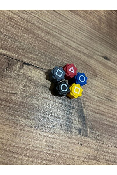 WELLCUT Squid Game Gonggi 9-Piece Dice Set - Blue, Red and Yellow