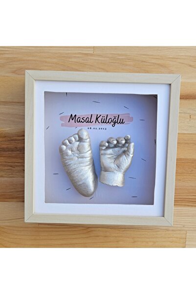Benim İzim KİŞİYE ÖZEL İSİMLİ Meşe Çerçeve İle 3 Boyutlu El ve Ayak Heykel Kiti