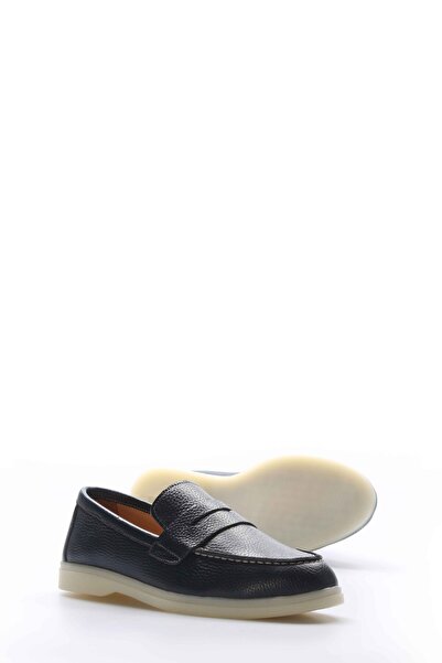 Ayakkabıhane حذاء كاجوال نسائي من الجلد الطبيعي باللون الأزرق الداكن من الداخل والخارج AH 08733261122