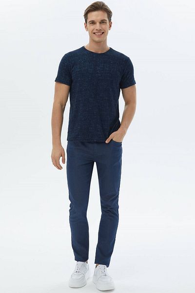 Kip Marineblaues Jacquard-T-Shirt aus Baumwollmischung mit Rundhalsausschnitt