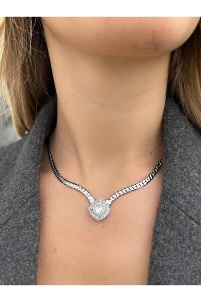 Jerie Flat Twisted Italian Chain Zircon Stone Design Necklace