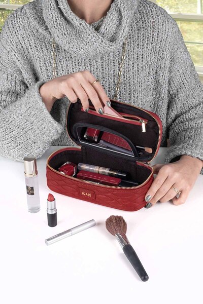 Tasarım Kırmızı Makyaj ve Seyahat Çantası Dalga Kapitoneli Hakiki Deri İçi Ay...