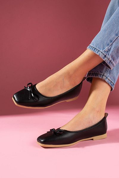 FUGA MODA Balerini Gatto cu mini fundă din piele neagră