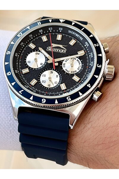 Slazenger ساعة يد رجالية بسوار سيليكون باللون الأزرق الداكن - وظيفة 2247.2.02SZ