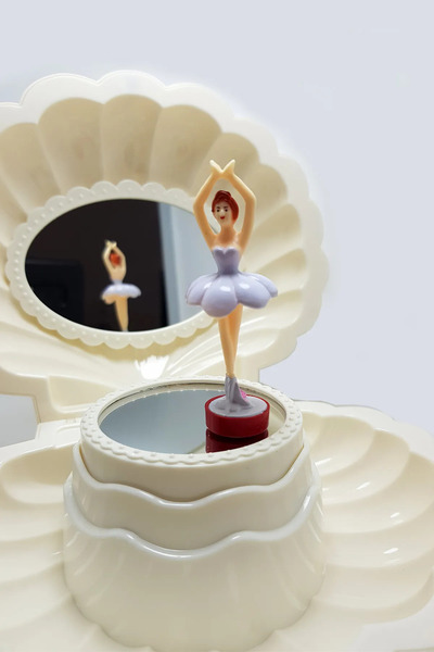 TeknoClass Kediye Hareketli Balerinli Istiridye Takı Ve Müzik Kutusu