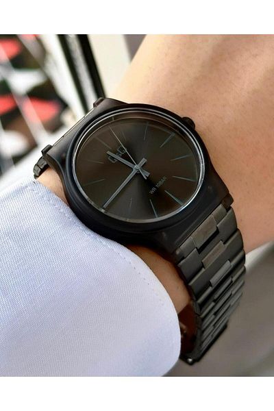 Q&Q Men's Metal Cord Wristwatch