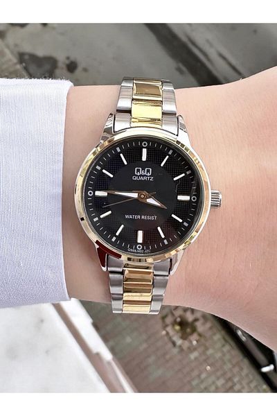 Q&Q Women's Metal Band Wristwatch