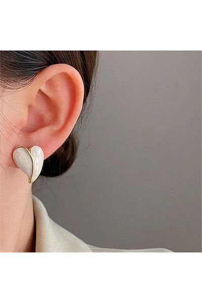 Pelin Aksesuar Cream Heart Earrings