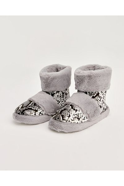 Chirpy Handle - Snake Patterned Women's Slippers