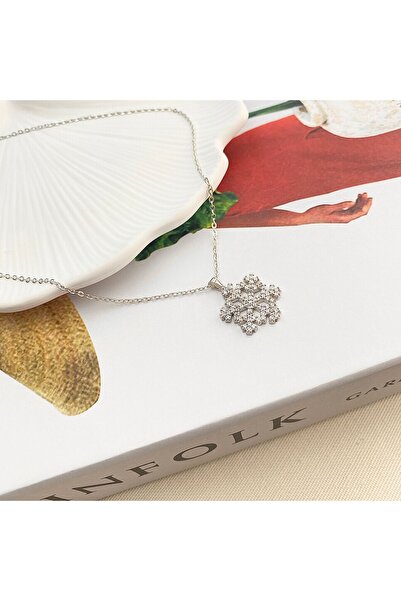 Kyver قلادة حجر الزركون - فضي، 45 سم - 2.5 سم ندفة الثلج