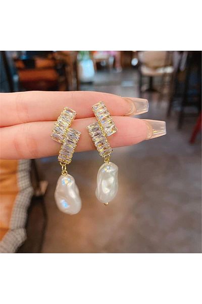 Pelin Aksesuar Baroque Pearls Jewelled Baguette Earrings