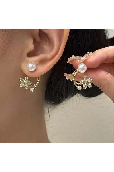 Pelin Aksesuar Gold Crystal and Pearl Flower Ghost Earrings