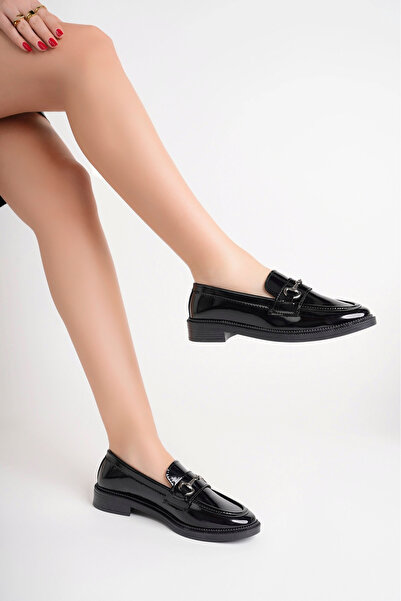 meyra'nın ayakkabıları Жіночі чорні шкіряні балетки з зручною підошвою та пряжкою