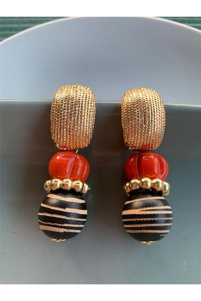 Pelin Aksesuar Black Wooden Striped Beaded Tile Glass Design Earrings
