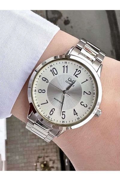 Q&Q Women's Metal Cord Wristwatch