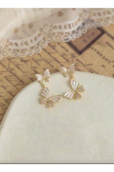 Pelin Aksesuar Butterfly Patterned White Earrings
