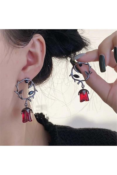 Pelin Aksesuar Circle Red Rose Figured Leaves Gothic Earrings