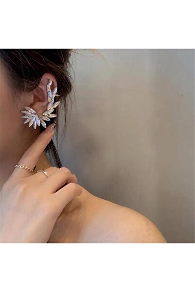 Pelin Aksesuar Kristal Taşlı Asimetrik Gösterişli Küpe