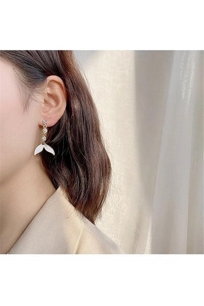 Pelin Aksesuar Fish Tail White Jewelled Earrings