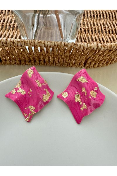 Pelin Aksesuar Fuchsia Gold Wavy Gilt Square Earrings