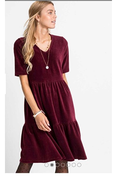 Vera Tekstil Kısa Kollu, Katlı Etekli, Ince Fitilli Kadife Elbise