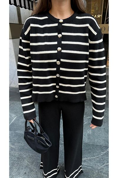 Askı Nişantaşı Black Gold Button Detailed Striped Knitwear Cardigan Trousers Set